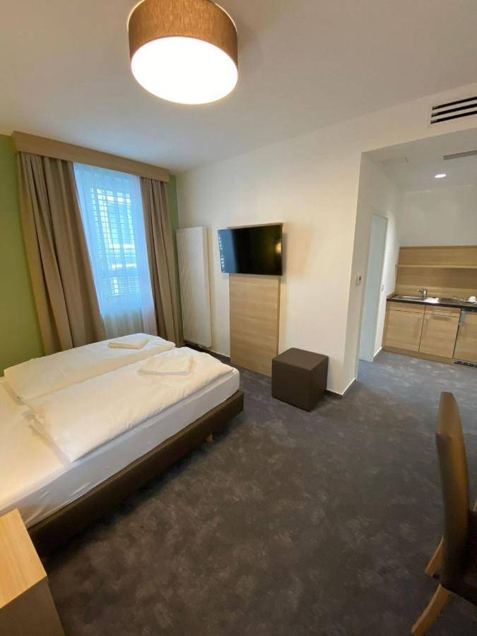 Hotel-An-Den-Planken Манхайм Екстериор снимка